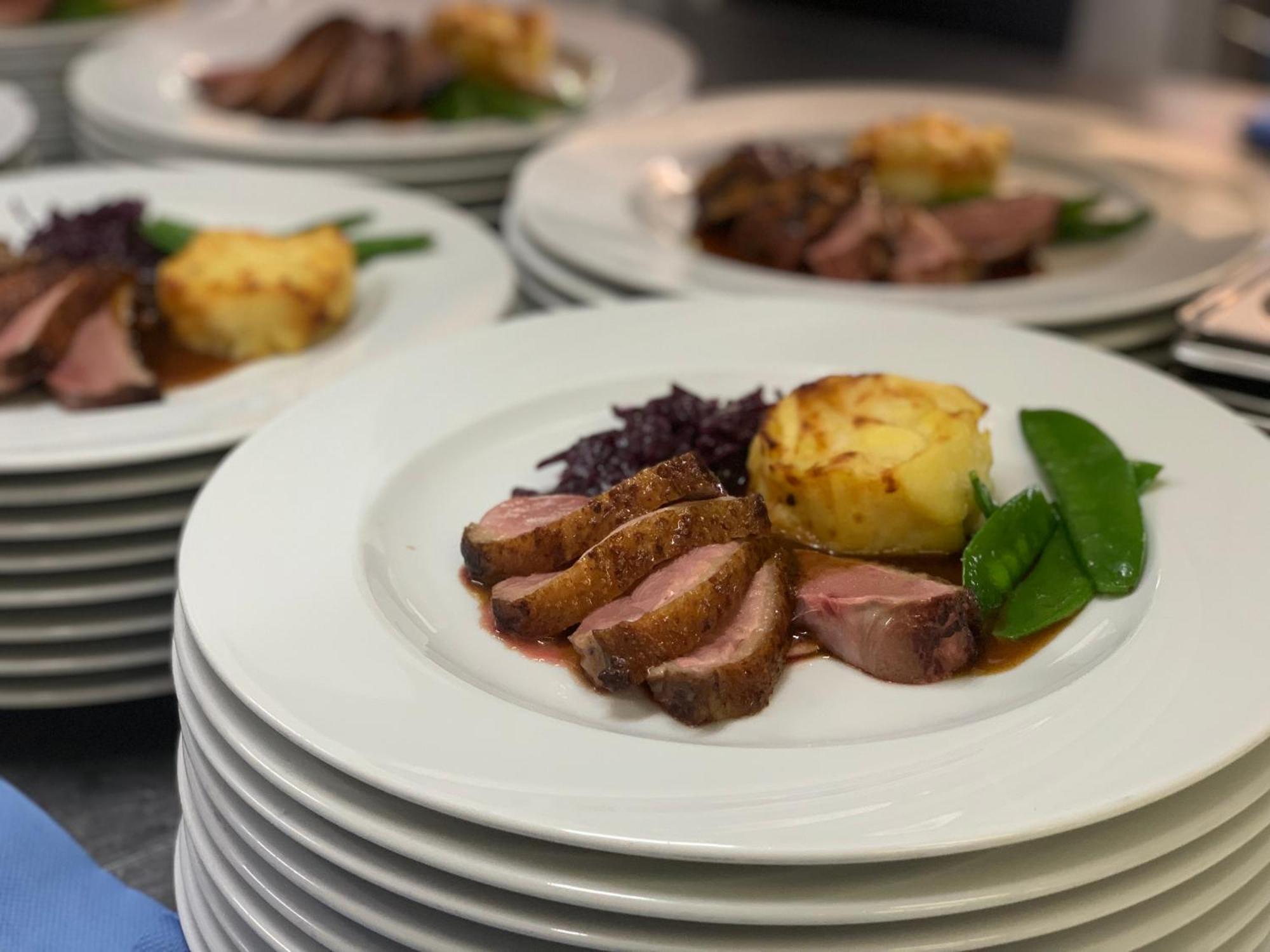 Brandstatthof - Hotel Und Restaurant 施泰因加登 外观 照片