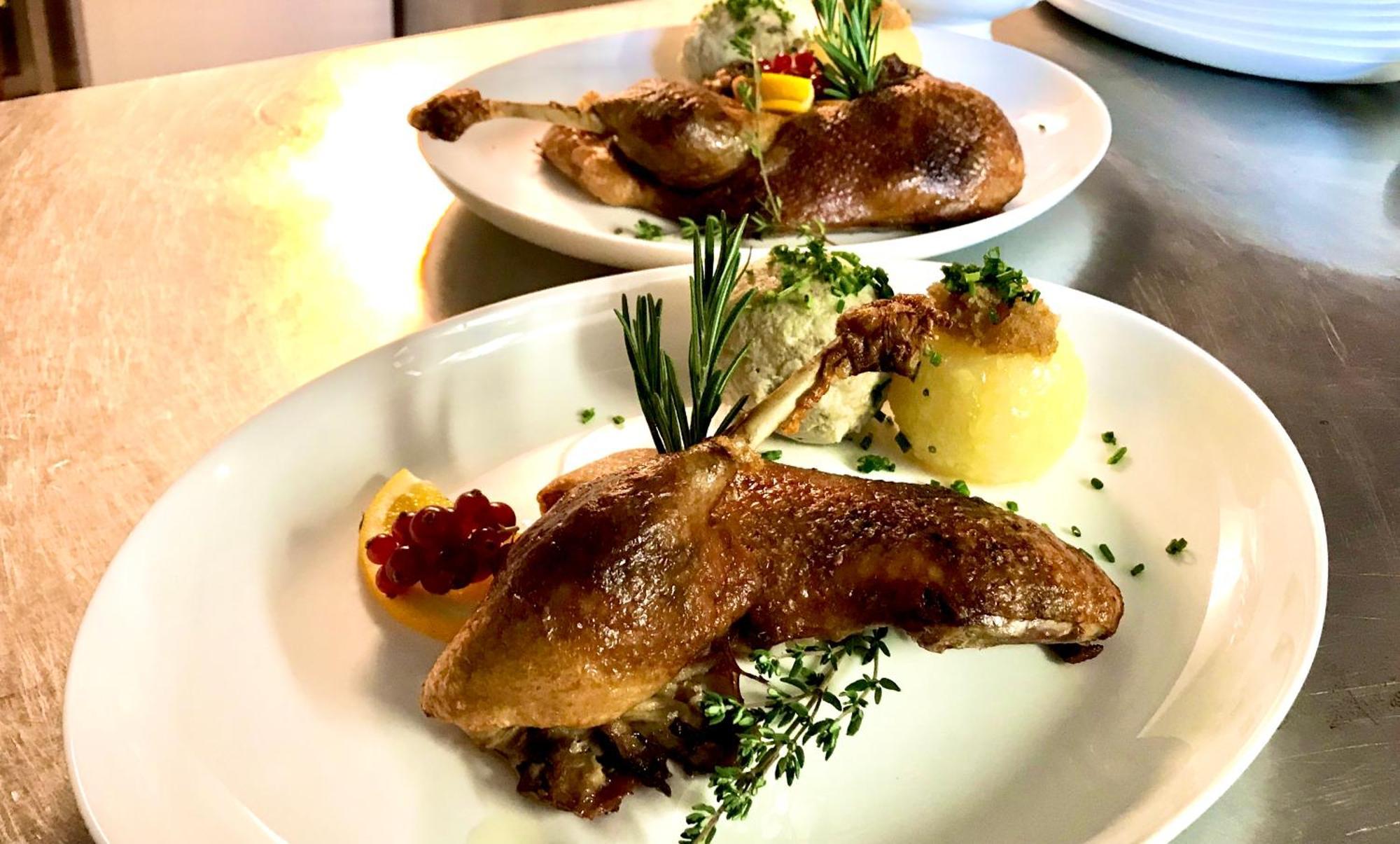 Brandstatthof - Hotel Und Restaurant 施泰因加登 外观 照片